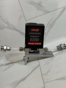 Km0-100kf-20ma-232-.375comp Alicat Scientific - Used