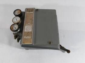 Ap21200c Bailey Pneumatic Positioner Air Supply 150psi Rusted Gauges Used
