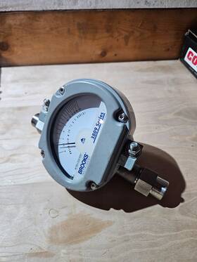 3809gbd07babf2a00000 Brooks Instrument 3809 Series Flow Meter 1/2 Inch
