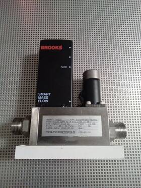 5851s Brooks Instument 5800s Smart Mass Flow Controller 80/30psig 4-20ma 24vdc Nnnn Mm Nn