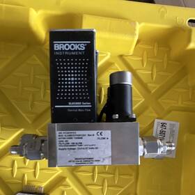 Sla5851s1pab1c2a1 Brooks Mass Flow Controller 100 Slpm N2 0.093 Port Diameter