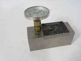 F4-b-60 Burger & Brown And Smartflow Flow Meter With Thermometer 1/2 Inch Npt 2-6gpm Used