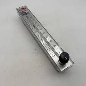 Rmc-102-ssv Dwyer 116236-30 Flow Meter 10 Inch Scale 10-100 Scf Air Valve Untested