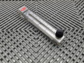 Rmb-83d-ssv Dwyer Flowmeter 5 Inch Scale 1.2l/min 1/4 Npt 100 Psi Max