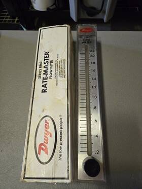 Rmc-142-ssv Dwyer Instruments Cat. Rate-master Flow Meter ...........pre-owned