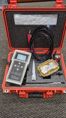 F-4400 Onicon F4400 Portable Ultrasonic Transit Time Flow Meter
