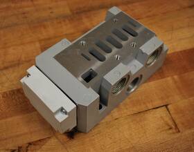 Ps4211100cp Parker Manifold - Used Ps4211100cp Parker Manifold - Used