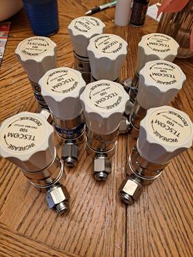 74-2462krl21 Tescom Lot Of 9 Vcr Fittings 500psi