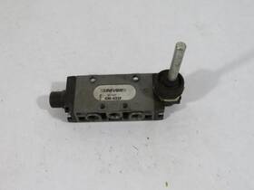Cm-423f Univer Spool Valve Used