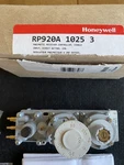 Honeywell Pneumatic Receiver Controller 1025, RP920A10253. Fixed Price $120.00.