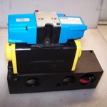 New Parker Pneumatic Actuated Solenoid Valve With Manifold 24 Vdc HHB4087522L. Fixed Price $224.99.