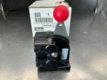 Parker 008240109 4-WAY Slide Seal Valve 1/4" Npt. Fixed Price $450.00.