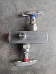 New Endress+hauser Schneider DA63M-TB2BFG Block & Bleed Valve Manifold. Fixed Price $200.00.