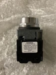 Pilot Light 120V-AC Siemens Oil Tight Transformer Type New In Box. Fixed Price $23.42.