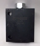 Sun Hydraulics Ecv/s Check Valve Manifold 90 Degree Line Mount 1DC2-AB. Fixed Price $65.00.